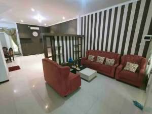 Jual cepat Rumah 2 lantai full furnished Perum Gayung Kebonsari lokasi di Surabaya Kota, tersedia melalui melalui situs Olx