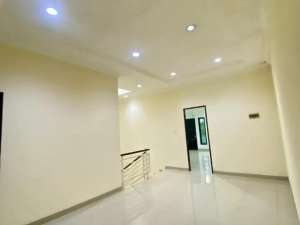 JUAL CEPAT RUMAH GADING RESIDENCE KELAPA GADING 2 SETENGAH LANTAI JEN lokasi di Jakarta Utara, tersedia melalui melalui situs Olx