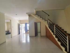 JUAL CEPAT RUMAH KELAPA GADING JANUR KUNING BRAND NEW 3 LANTAI YAN lokasi di Jakarta Utara, tersedia melalui melalui situs Olx