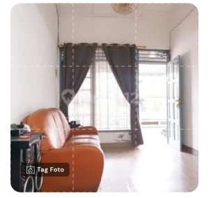 JUAL CEPAT RUMAH KOSAMBI PARKIR LUAS lokasi di Tangerang Kab., tersedia melalui melalui situs Olx