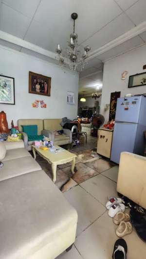 Jual Cepat Rumah Lama Huk Taman Kencana Cengkareng Jakarta Barat , tersedia melalui melalui situs Olx