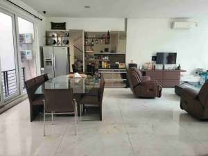 jual cepat rumah mewah 3 lantai Springhill residence 8 x 15 hanya 4.3M-an lokasi di Jakarta Pusat, tersedia melalui melalui situs Olx