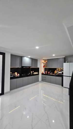 Jual Cepat Rumah Mewah Cluster Scarlet The Springs Gading Serpong lokasi di Tangerang Kota, tersedia melalui melalui situs Olx