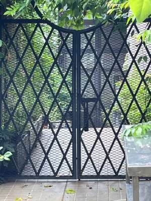 Jual Cepat Rumah Mewah De Latinos Cluster Carribean Island BSD lokasi di Tangerang Selatan Kota, tersedia melalui melalui situs Olx