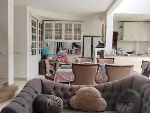 Jual Cepat Rumah Terawat, Harga Nego di River Park Bintaro Jaya Sektor 8 lokasi di Tangerang Selatan Kota, tersedia melalui melalui situs Olx