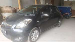 Jual bekas Jual Cepat TOYOTA YARIS TYPE E MATIC TAHUN 2011,lokasi di Cimahi Kota