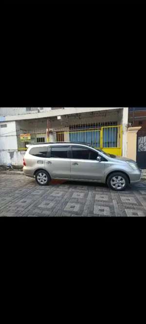 Jual bekas Jual GRAND LIVINA milik sendiri,lokasi di Gresik Kab.