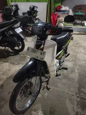 Jual bekas Jual honda astrea legenda 2003,lokasi di Semarang Kota