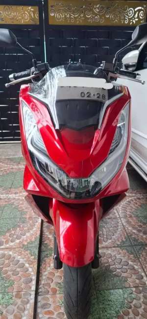 Jual bekas JUAL HONDA PCX 160 CBS ISS TAHUN 2023,lokasi di Jakarta Timur