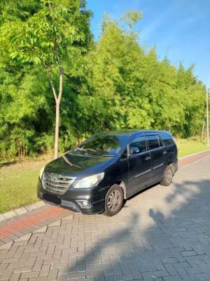 Jual bekas Jual Innova Matic Diesel 2012,lokasi di Surabaya Kota