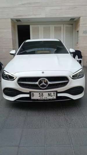 Jual bekas Jual Mercy C class C200 NIK 2023 Pemakai langsung pajak pjg May 2026,lokasi di Jakarta Barat