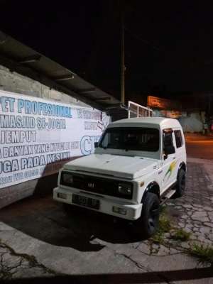 Jual bekas JUAL MOBIL BEKAS KATANA 1992,lokasi di Sleman Kab.