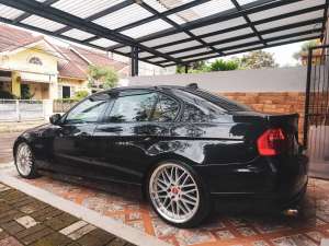Jual bekas Jual Mobil Sedan BMW 320i E90 Lci Tahun 2009,lokasi di Tangerang Selatan Kota