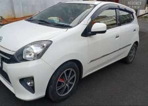 Jual bekas Jual mobil Toyota Agya 2014 tipe G MT 1000 cc,lokasi di  