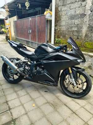 Jual bekas Jual Motor Honda CBR,lokasi di Kab. Badung