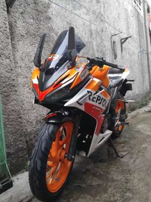 Jual bekas Jual Motor Honda Repsol CBR 150,lokasi di Bandung Kota