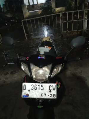 Jual bekas jual motor kharisma,lokasi di Bandung Kota