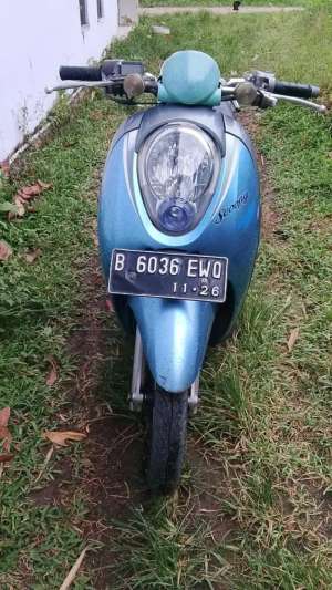 Jual bekas Jual motor scoopy 2011,lokasi di Tangerang Kab.