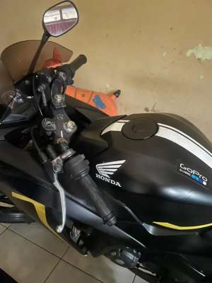 Jual bekas JUAL MURAH CBR 150 RC HITAM THN 2012,lokasi di Tangerang Selatan Kota
