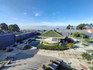 JUAL MURAH Rumah Lux VIEW BANDUNG Dekat Lembang lokasi di Bandung Barat Kab., tersedia melalui melalui situs Olx