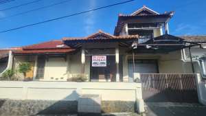 Jual Murah Rumah Siap Huni di Komplek Cihanjuang Indah lokasi di Cimahi Kota, tersedia melalui melalui situs Olx