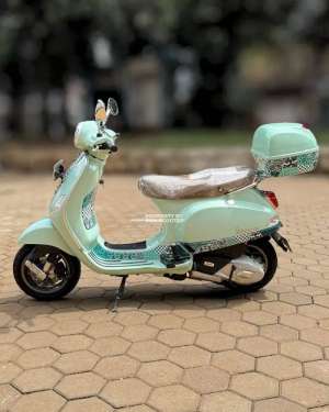 Jual bekas JUAL MURAH VESPA LX 125 IGET FACELIFT 2022REGIST 2023MULUS,lokasi di Depok Kota