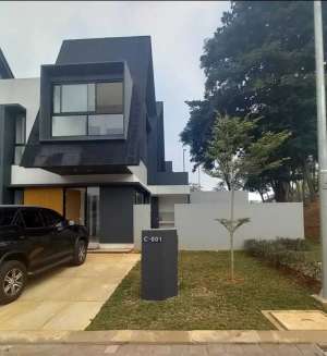 Jual Rumah 2 Lantai di Shila at Sawangan Depok Dekat Depok Town Center lokasi di Depok Kota, tersedia melalui melalui situs Olx