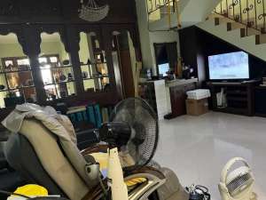 jual rumah 3,5 lantai pluit karang ayu jakarta utara hadap jalan lokasi di Jakarta Utara, tersedia melalui melalui situs Olx