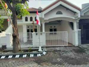jual rumah asri cantik siap huni perumahan graha Tirta murah lokasi di Sidoarjo  Kab., tersedia melalui melalui situs Olx