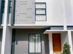 JUAL Rumah Baru Full Furnished di Serua, Ciputat Tangsel lokasi di Tangerang Selatan Kota, tersedia melalui melalui situs Olx