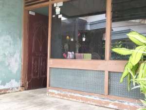 Jual Rumah cilendek cocok untuk kosan lokasi di Bogor Kota, tersedia melalui melalui situs Olx