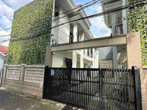 Jual Rumah Cluster 2 Lantai Mewah Murah SIAP HUNI Kalisari Pasar Rebo Jakarta Timur lokasi di Jakarta Timur, tersedia melalui melalui situs Olx