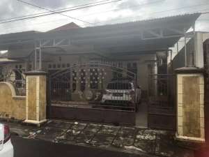 jual rumah diTuminting. Manado. lokasi di Manado Kota, tersedia melalui melalui situs Olx