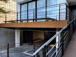 Jual Rumah Fully Furnished Dalam Townhouse Area Kemang Jakarta Selatan lokasi di Jakarta Selatan, tersedia melalui melalui situs Olx