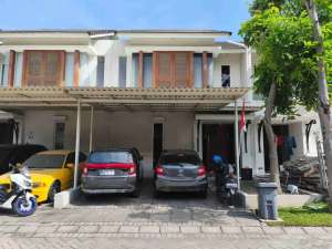 Jual Rumah Grand Harvest Arcadia 2 lantai lokasi di Surabaya Kota, tersedia melalui melalui situs Olx