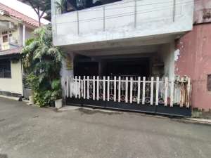 Jual rumah Lokasi 750 meter ke stasiun MRT haji nawi jakarta selatan lokasi di Jakarta Selatan, tersedia melalui melalui situs Olx