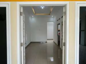 JUAL RUMAH MURAH BONUS PAGAR DI BEKASI TIMUR REGENCY KOTA BEKASI lokasi di Bekasi Kota, tersedia melalui melalui situs Olx