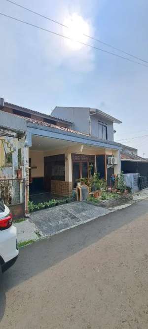 Jual Rumah Murah Dekat Stasiun Dekat Tol Di Taman Cimanggu lokasi di Bogor Kota, tersedia melalui melalui situs Olx