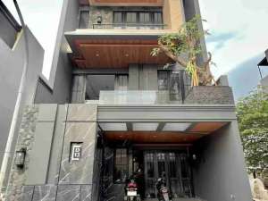 Jual rumah private pool siap huni dekat ragunan dan cilandak Jakarta selatan lokasi di Jakarta Selatan, tersedia melalui melalui situs Olx
