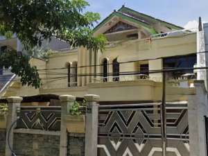 Jual rumah PUSAT kota Surabaya 3 lantai di Raya Kertajaya indah lokasi di Surabaya Kota, tersedia melalui melalui situs Olx