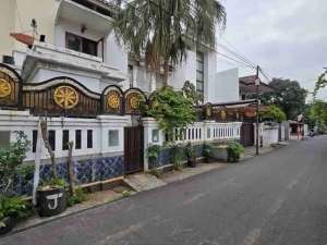 Jual Rumah Second Terawat Non Komplek Di Tebet Kebon Baru Jakarta Selatan lokasi di Jakarta Selatan, tersedia melalui melalui situs Olx