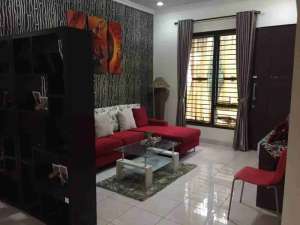 Jual Rumah Semi Furnished Legenda Wisata lokasi di Bogor Kab., tersedia melalui melalui situs Olx