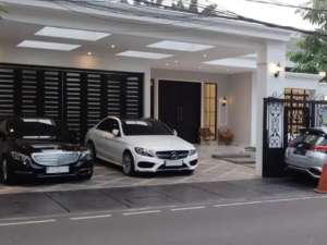 Jual Rumah Super Luas dan Megah di Cilandak Jakarta Selatan lokasi di Jakarta Selatan, tersedia melalui melalui situs Olx