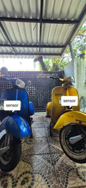 Jual bekas Jual Sepaket Vespa 1974 dan 1986,lokasi di  ,Depok Kota