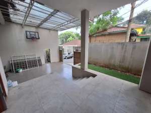 JUAL SEWA RUMAH 2 LANTAI ADA BASEMENT DI CIPAKU KOMPLEK KULDESAK lokasi di Bandung Kota, tersedia melalui melalui situs Olx