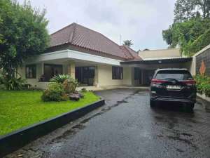Jual Sewa Rumah Mewah Bukit Tunggul Bogor Luas 874m Strategis lokasi di Bogor Kota, tersedia melalui melalui situs Olx