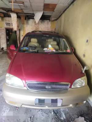 Jual bekas Jual simpanan low km Kia Carnival Tahun 2000 limited edition,lokasi di Bandung Kota