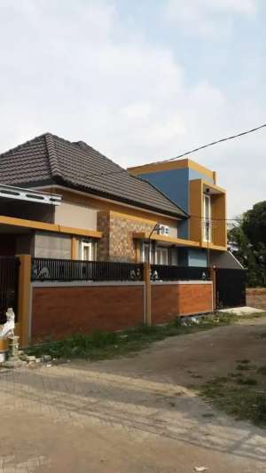 JUAL SUPER NEGO RUMAH CLUSTER WAING, JALAN KH YUSUF, TASIKMADU, MALANG lokasi di Pasuruan Kab., tersedia melalui melalui situs Olx