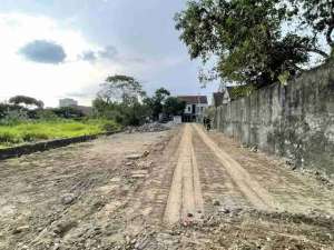 Jual Tanah 5 kavling di sawitsari Yogyakarta dkt kampus UGM lokasi di Sleman Kab., tersedia melalui melalui situs Olx