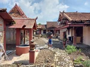 Jual Tanah Bonus Rumah Etnik dkt Kampus Unwidha Widya Dharma Klaten lokasi di Klaten Kab., tersedia melalui melalui situs Olx